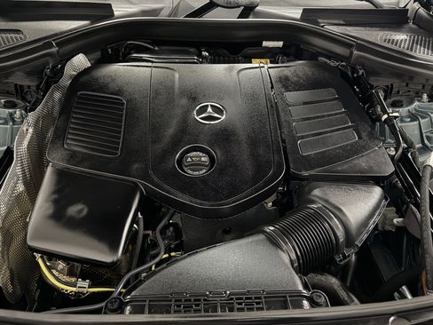 Certified 2025 Mercedes-Benz GLC 300 4MATIC image 38