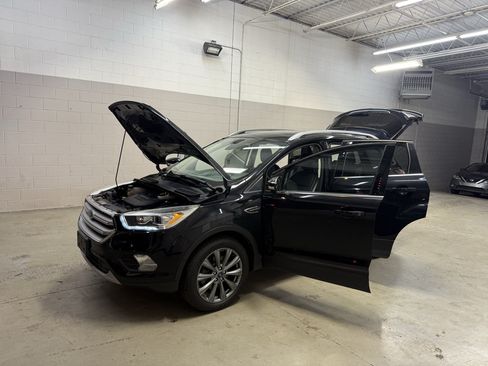 Used 2018 Ford Escape Titanium AWD/4WD image 11