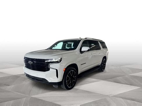 Used 2023 Chevrolet Suburban RST w/ Luxury Package RWD image 4