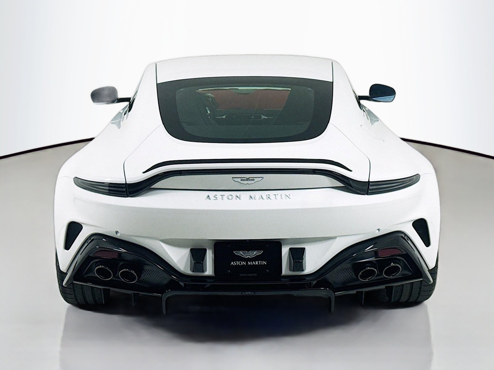 Used 2026 Aston Martin V8 Vantage S RWD image 7