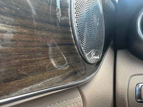 Used 2015 Mercedes-Benz C 300 4MATIC Sedan image 24