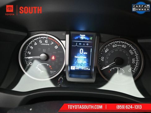 Used 2023 Toyota Tacoma TRD Off-Road image 12