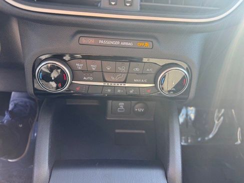 Used 2022 Ford Escape SE w/ Convenience Package image 22