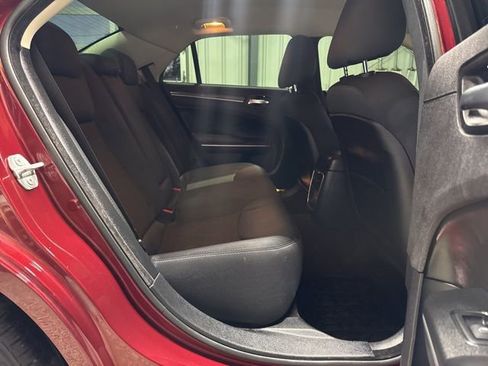 Used 2019 Chrysler 300 Touring w/ Sport Appearance Package image 22