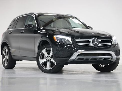 Used 2018 Mercedes-Benz GLC 300 4MATIC image 1