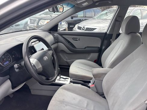 Used 2010 Hyundai Elantra GLS FWD image 14