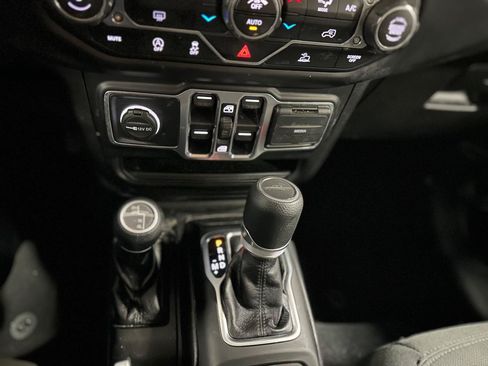 Used 2020 Jeep Gladiator Sport w/ Quick Order Package 24S AWD/4WD image 25