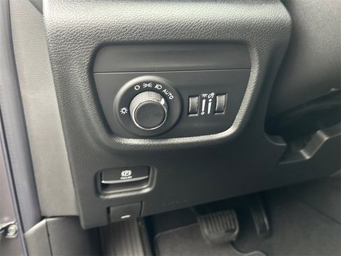 New 2025 Jeep Grand Cherokee image 23