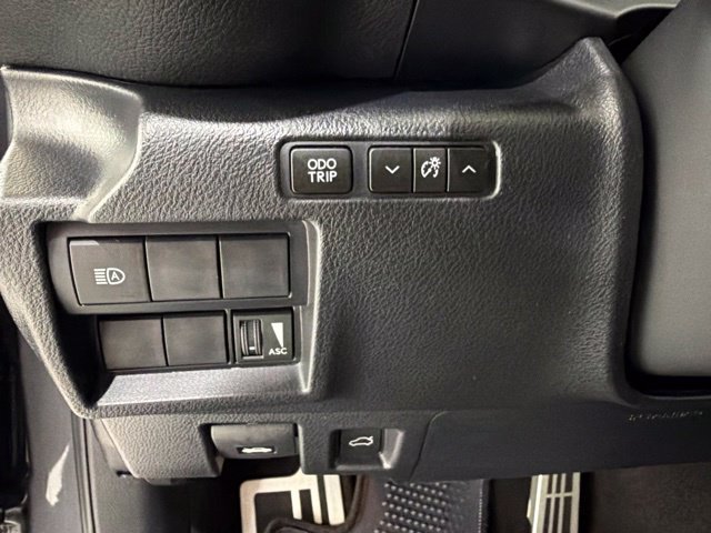 Used 2023 Lexus IS 350 F Sport w/ Memory Package AWD/4WD image 12
