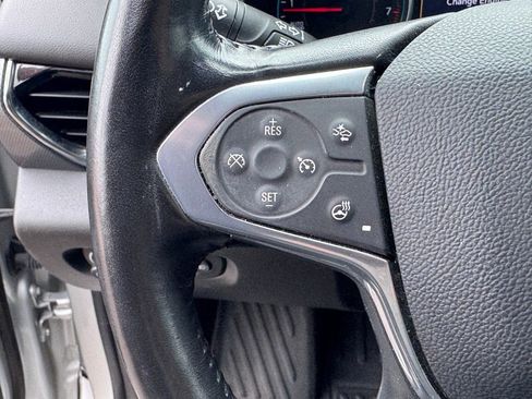 Used 2021 Chevrolet Traverse Premier AWD/4WD image 12