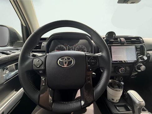 Used 2020 Toyota 4Runner TRD Off-Road Premium w/ Moonroof Package AWD/4WD image 17