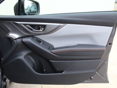 Used 2023 Subaru Crosstrek 2.5i Limited w/ Moonroof Package image 39