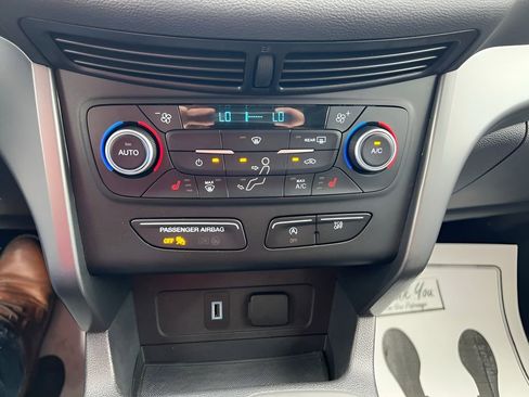 Used 2018 Ford Escape SE image 20