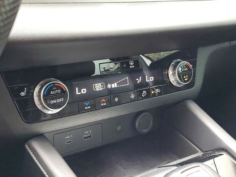 Used 2023 Mitsubishi Outlander SEL image 30