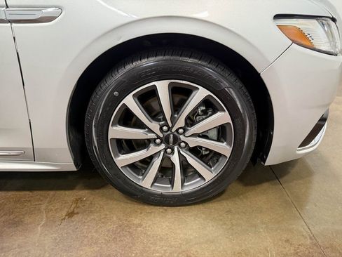 Used 2019 Lincoln Continental Premiere image 88