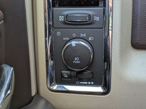 Used 2015 RAM 2500 Longhorn w/ Convenience Group image 23