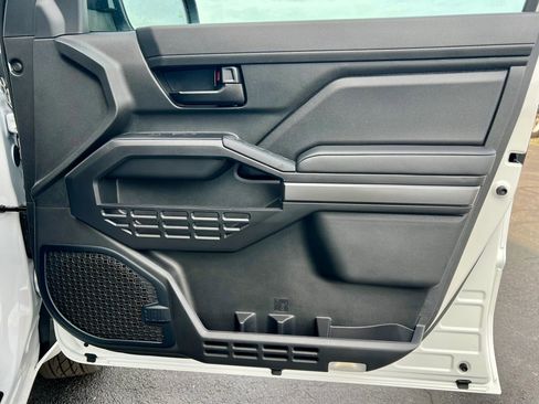 Used 2024 Toyota Tacoma SR5 image 31