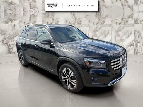Used 2025 Mercedes-Benz GLB 250 4MATIC image 3