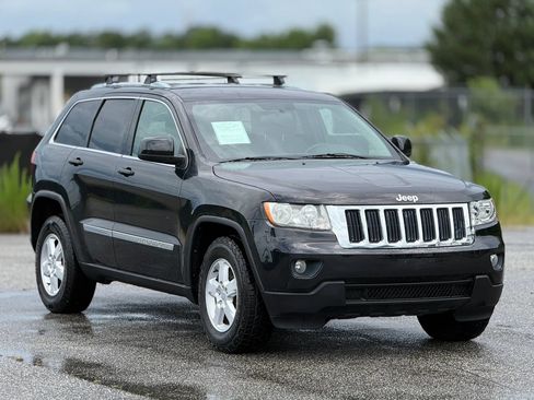 Used 2011 Jeep Grand Cherokee Laredo AWD/4WD image 1