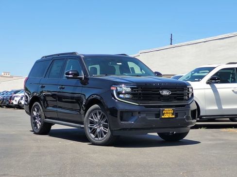 New 2026 Ford Expedition Platinum AWD/4WD image 1