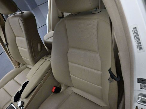 Used 2014 Mercedes-Benz C 250 Luxury image 14