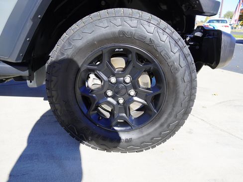 Used 2023 Jeep Wrangler Unlimited image 9