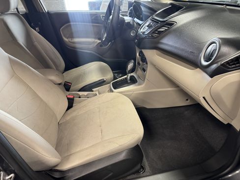 Used 2015 Ford Fiesta SE FWD image 10