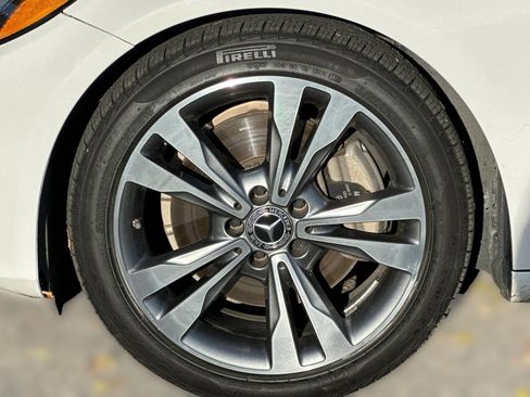 Used 2018 Mercedes-Benz C 300 Sedan image 11