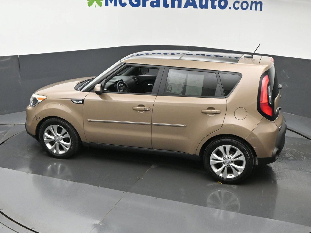 Used 2015 Kia Soul + w/ Primo Package FWD image 23