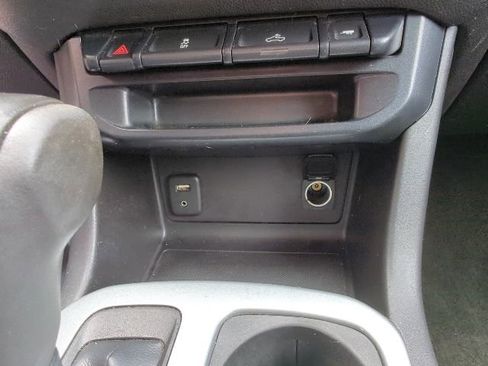 Used 2015 Chevrolet Colorado LT w/ LT Convenience Package image 16