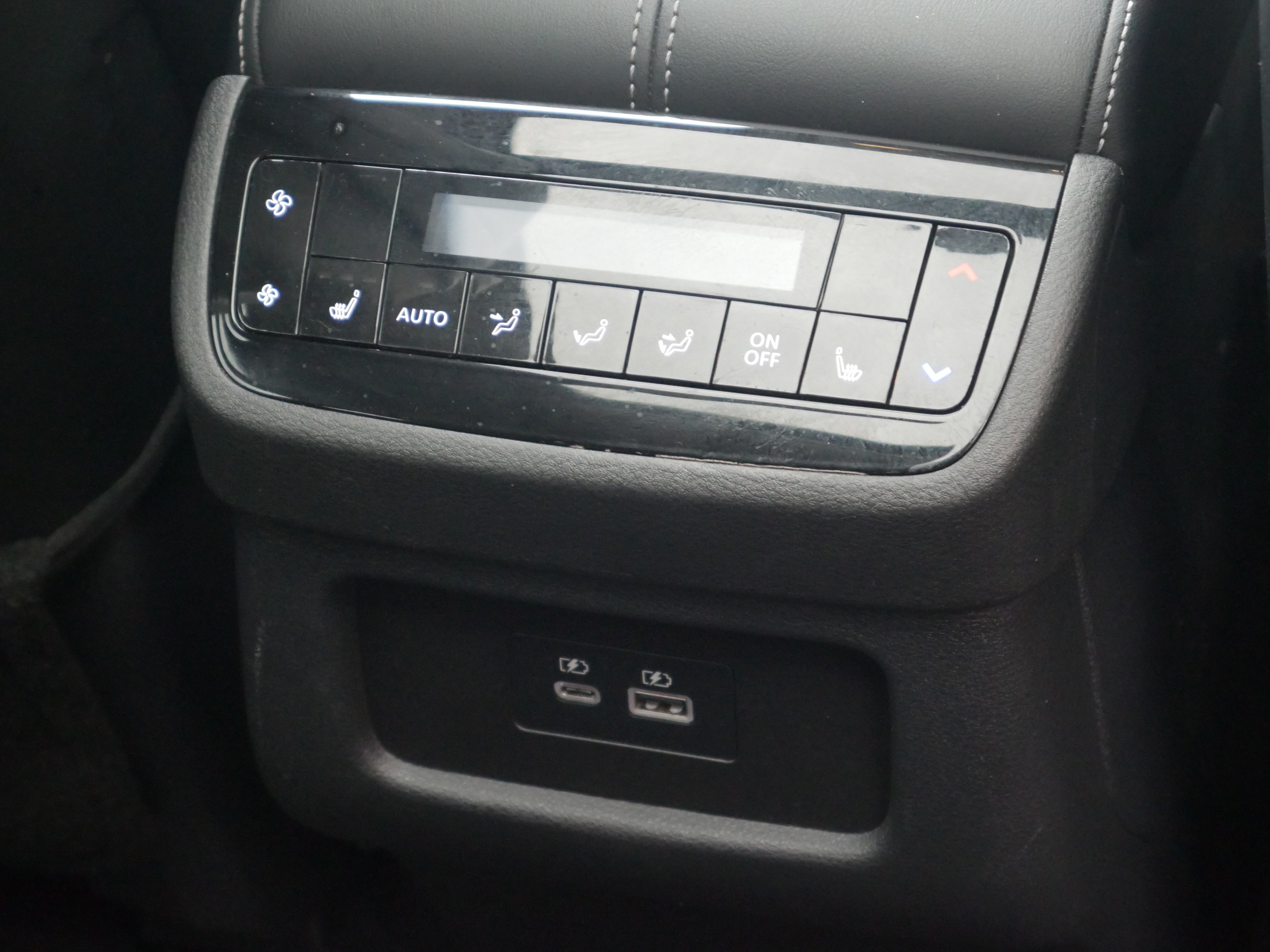 Used 2025 INFINITI QX60 Luxe AWD/4WD image 32