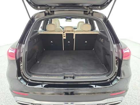 Used 2024 Mercedes-Benz GLC 300 image 21