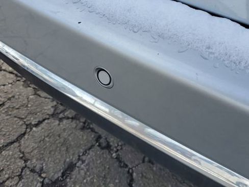 Certified 2024 Chrysler Pacifica Touring-L image 31