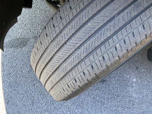 Used 2024 Chevrolet Tahoe LT image 12