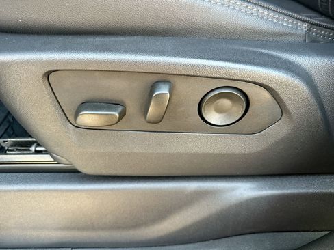 Used 2024 Chevrolet Silverado 3500 High Country w/ High Country Premium Package image 12