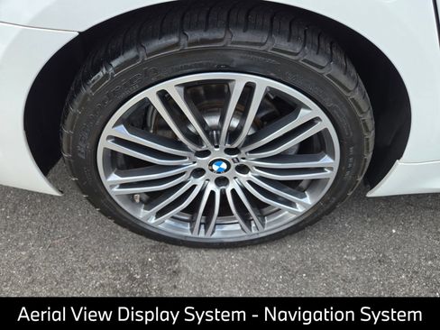Used 2019 BMW 530e w/ M Sport Package RWD image 12