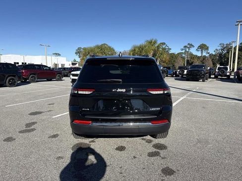 Used 2025 Jeep Grand Cherokee Limited w/ Trailer Tow Package image 4