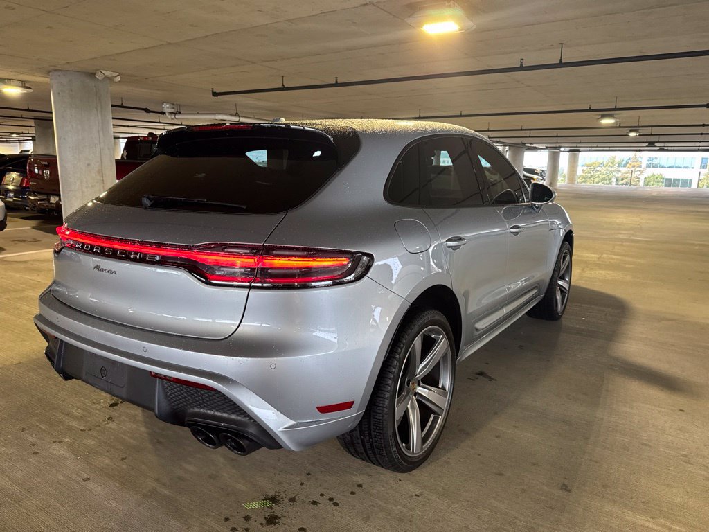 Certified 2024 Porsche Macan AWD/4WD image 4