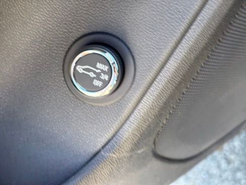 Used 2025 Chevrolet Blazer LT w/ Convenience Package image 15