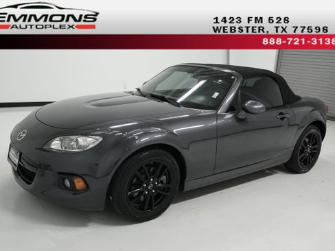 Used 2015 MAZDA MX-5 Miata Sport image 1