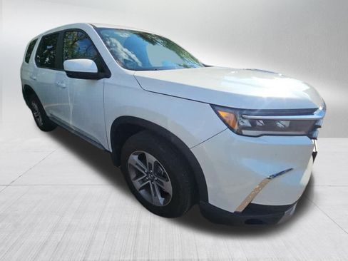 Used 2024 Honda Pilot EX-L image 3