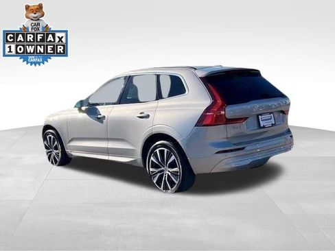 Used 2022 Volvo XC60 B5 Momentum w/ Protection Package Premier image 3