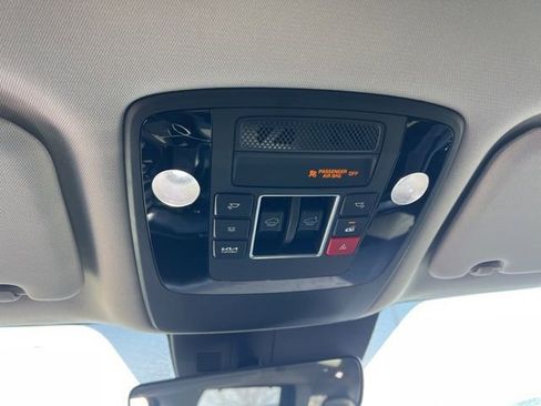 Certified 2024 Kia Carnival SX Prestige image 27