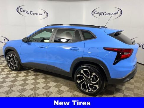 Certified 2024 Chevrolet Trax RS w/ Sunroof Package image 4