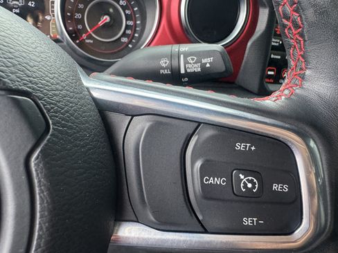 Used 2021 Jeep Wrangler Unlimited Rubicon AWD/4WD image 14
