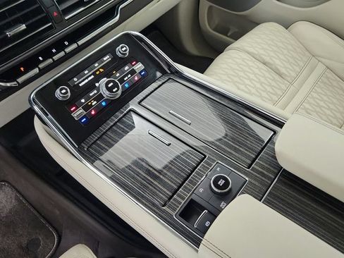 Used 2024 Lincoln Navigator Black Label AWD/4WD image 35