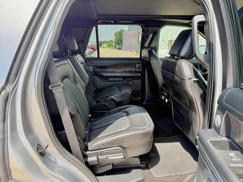 Used 2021 Ford Expedition Limited AWD/4WD image 23