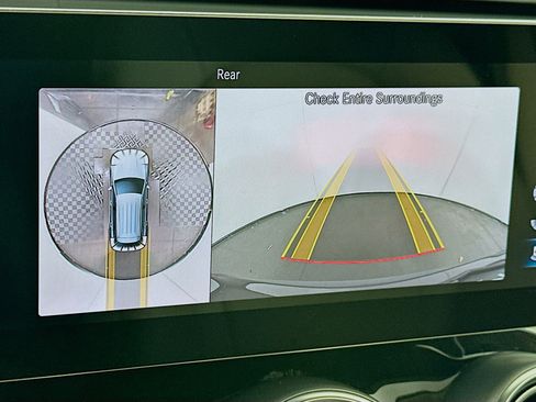 Used 2021 Mercedes-Benz GLC 300 4MATIC image 23