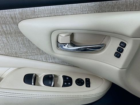 Used 2020 Nissan Murano SL w/ Moonroof Package image 18