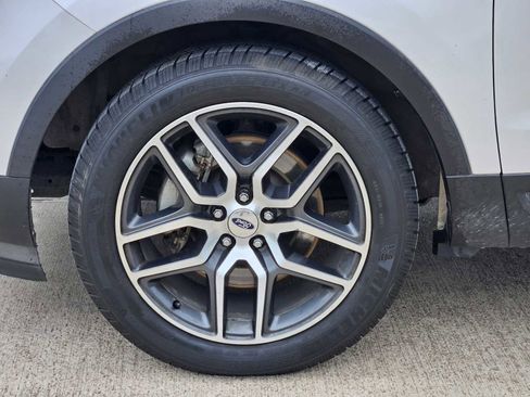 Used 2017 Ford Explorer Sport w/ Equipment Group 401A AWD/4WD image 8